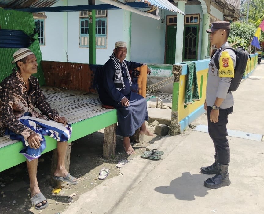 Kunjungan Serta Himbauan Kamtibmas Terhadap Warga Masyarakat di Ohoi/Desa Suku 30, Kec. Kei Besar Utara Timur Kab. Malra