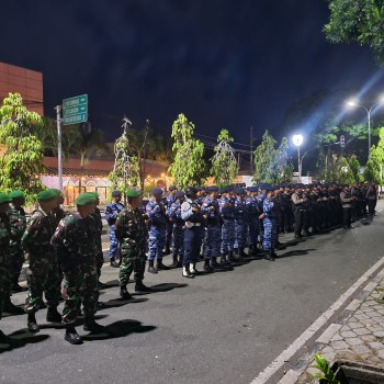 Polres Malra Dan Brimob Bersama TNI Amankan Debat Publik Pertama