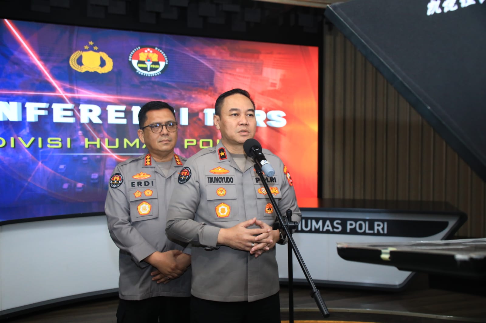 Densus 88 AT Polri Tangkap 3 Terduga Teroris Anshor Daulah Jateng