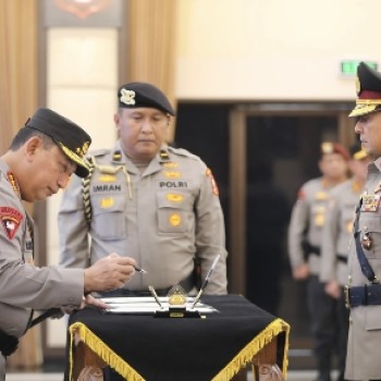 Kapolri Resmi Lantik Komjen Ahmad Dofiri Sebagai Wakapolri yang baru