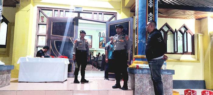 Personel gabungan OMP Polres Kepulauan Tanimbar lakukan pengamanan ketat Doa Bersama