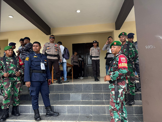 Ratusan Personel gabungan TNI-Polri di Kepulauan Tanimbar, amankan Debat terakhir Cabup dan Cawabup