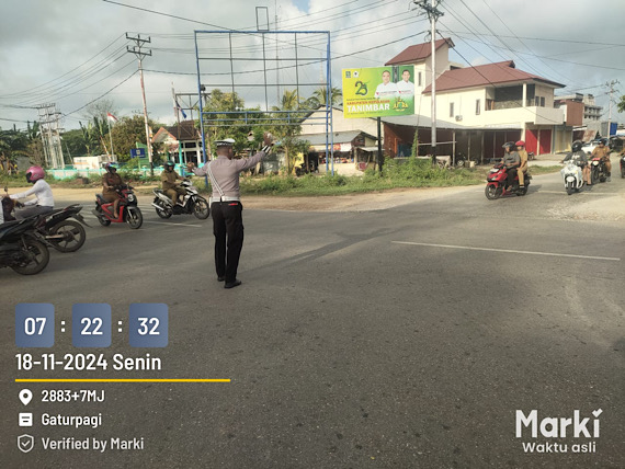 Berikan pelayanan prima, Sat Lantas Polres Kepulauan Tanimbar lakukan gatur lalin di pagi Hari