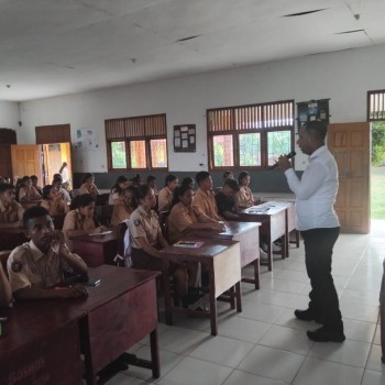 Satuan Resnarkoba Polres MBD Sosialisasi Bahaya Penyalahgunaan Narkoba di Sekolah