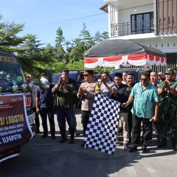 Hadiri Pergeseran Logistik Pilkada, Kapolres Minta Warga Jaga Kamtibmas