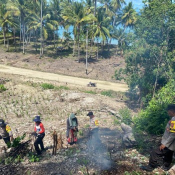 Personil Polsek Kepala Madan Laksanakan Cooling System dengan Cara Mengajak Masyarakat Menggarap Lahan Guna Mendukung Program Asta Cita