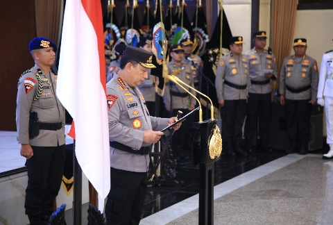 Kapolri Pimpin Serah Terima Jabatan 6 Pejabat Tinggi Polri