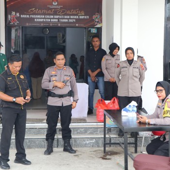 Kapolres Buru Tinjau Langsung Rapat Pleno Rekapitulasi Perhitungan Suara Ditingkat KPU Kabupaten Buru