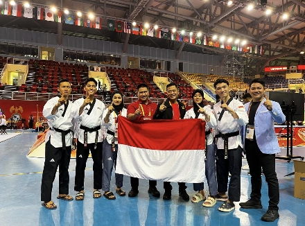 Tim Taekwondo Polri Sabet 7 Emas di Kejuaraan Terbuka Quang Ninh Vietnam