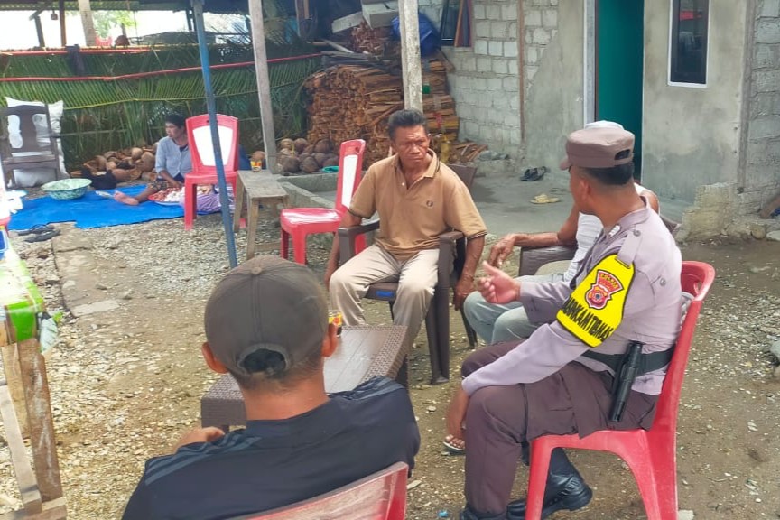 Polsek Namrole Melalui Bhabinkamtibmas Terus Laksanakan Cooling System