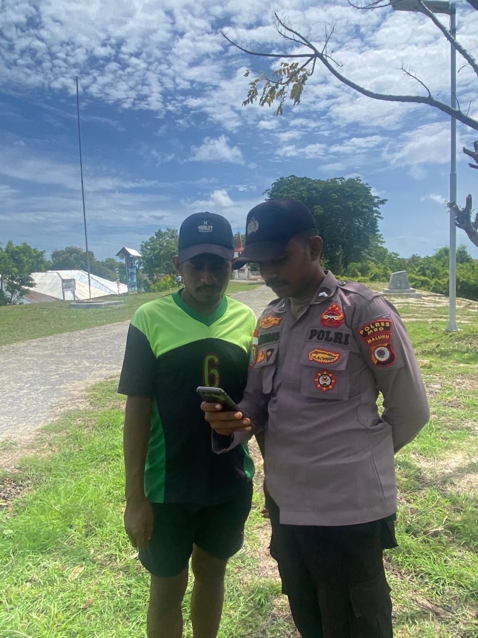 Polsek Kisar Gencar Sosialisasikan Larangan Judi Online Kepada Warga Desa Purpura