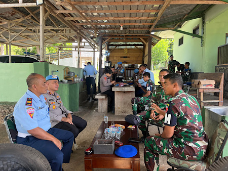Tingkatkan Sinergitas TNI Polri, Sipropam Polres Kepulauan Tanimbar lakukan silaturahmi ke Subdenpom XV/2-3
