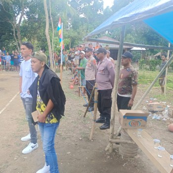 Beri Rasa Aman Polsek Waisarissa Amankan Pertandingan Gawang Mini