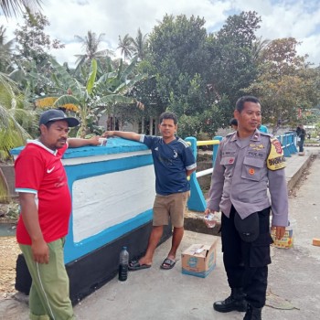 Bhabinkamtibmas Negeri Seith Berikan Himbauan Kamtibmas dan Antisipasi Musim Barat