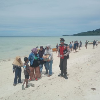 Personil Polsek Kepala Madan Lakukan Kegiatan Patroli Kewilayah Menjaga Kemanan Destinasi Wisata Pantai