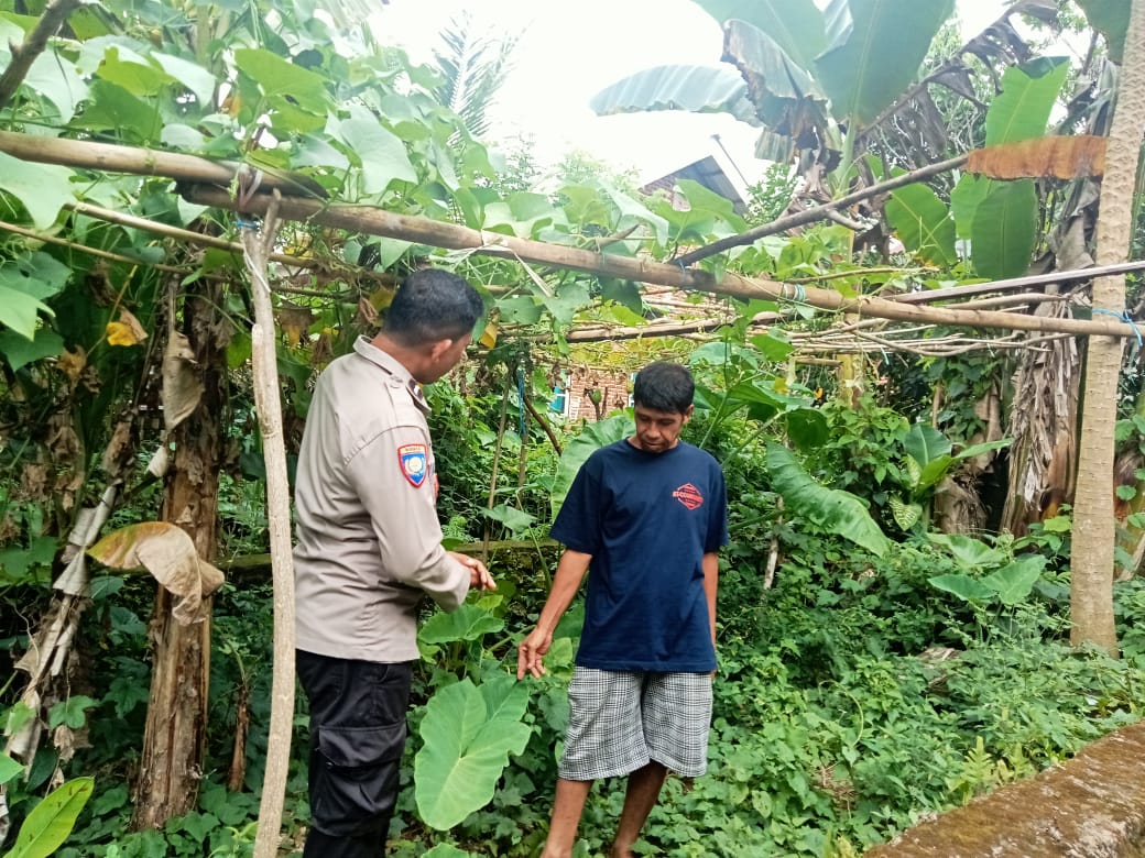 Kunjungan Bhabinkamtibmas ke Kampung Tangguh Nusantara 
