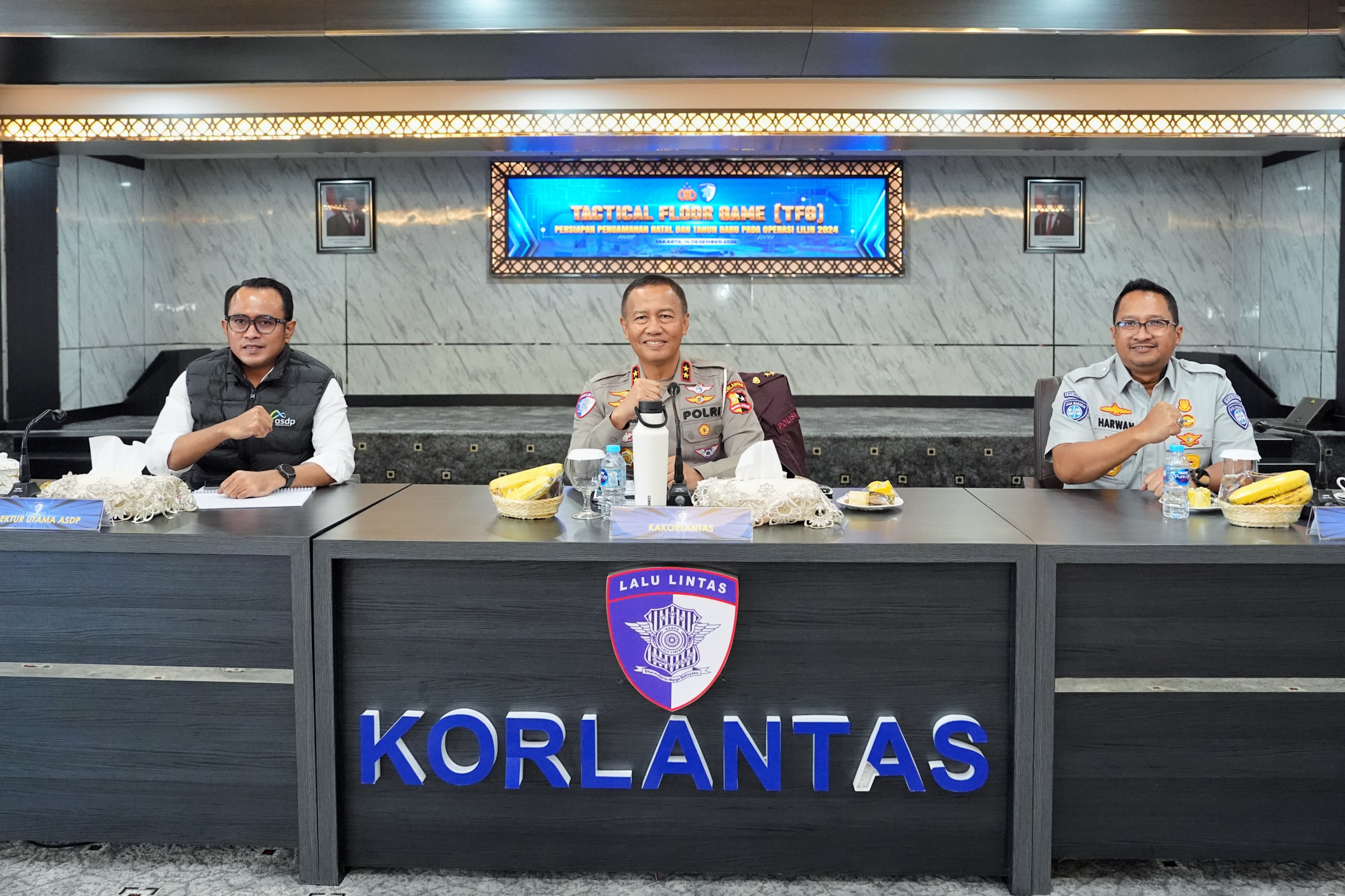 Korlantas Gelar Tactical Floor Game Pastikan Kesiapan Operasi Lilin 2024, Kakorlantas Himbau Masyarakat Waspadai Titik Rawan