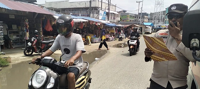 Secara berkeliling, Sat Binmas Polres Kepulauan Tanimbar lakukan Imbauan jelang Nataru
