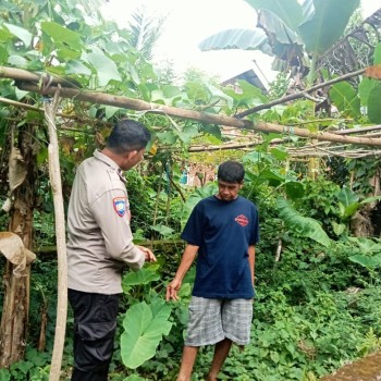 Kunjungan Bhabinkamtibmas ke Kampung Tangguh Nusantara 