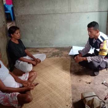 Laksnakan DDS Bhabinkamtibmas Desa Jerol Aipda Yohanis Aryesam Beri Himbauan Kamtibmas