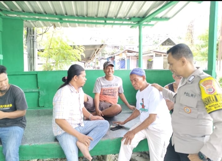 BHABINKAMTIBMAS KELURAHAN PANKAS SAMBANGI WARGA DAN BERIKAN HIMBAUAN KAMTIBMAS