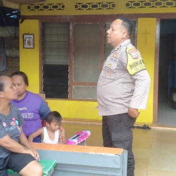 BHABINKAMTIBMAS KELURAHAN BENTENG SAMBANGI WARGA DAN BERIKAN HIMBAUAN KAMTIBMAS