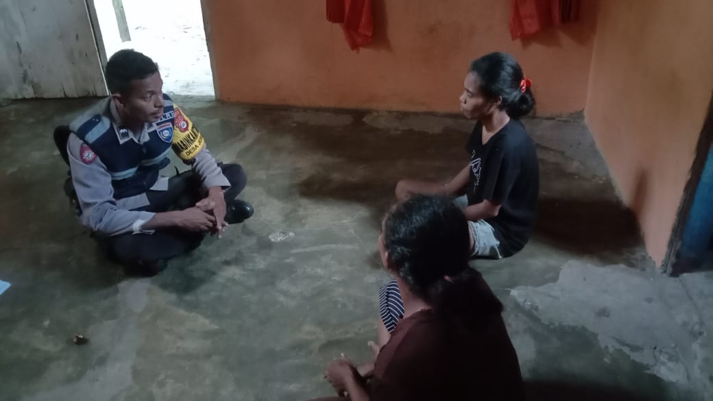 Bhabinkamtibmas Desa Jerol, Aipda Yohanes Aryesam Temui Warga Binaan Sampaikan Himbauan Kamtibmas.
