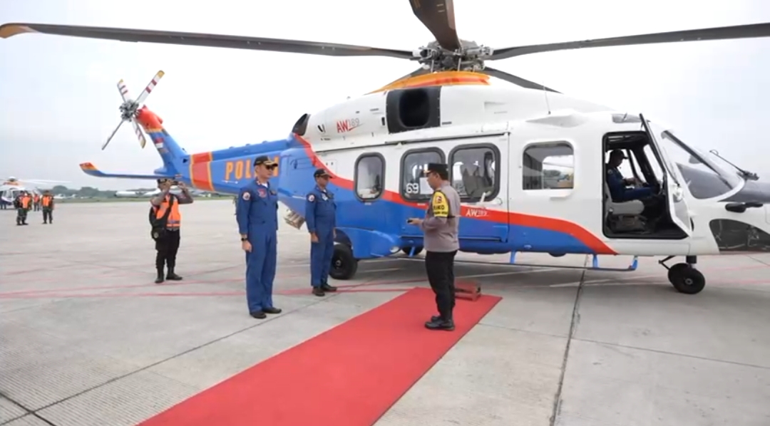 Kapolri dan Panglima TNI dan Para Menteri Pantau Jalur Mudik via Udara, Pastikan Lalu Lintas Lancar