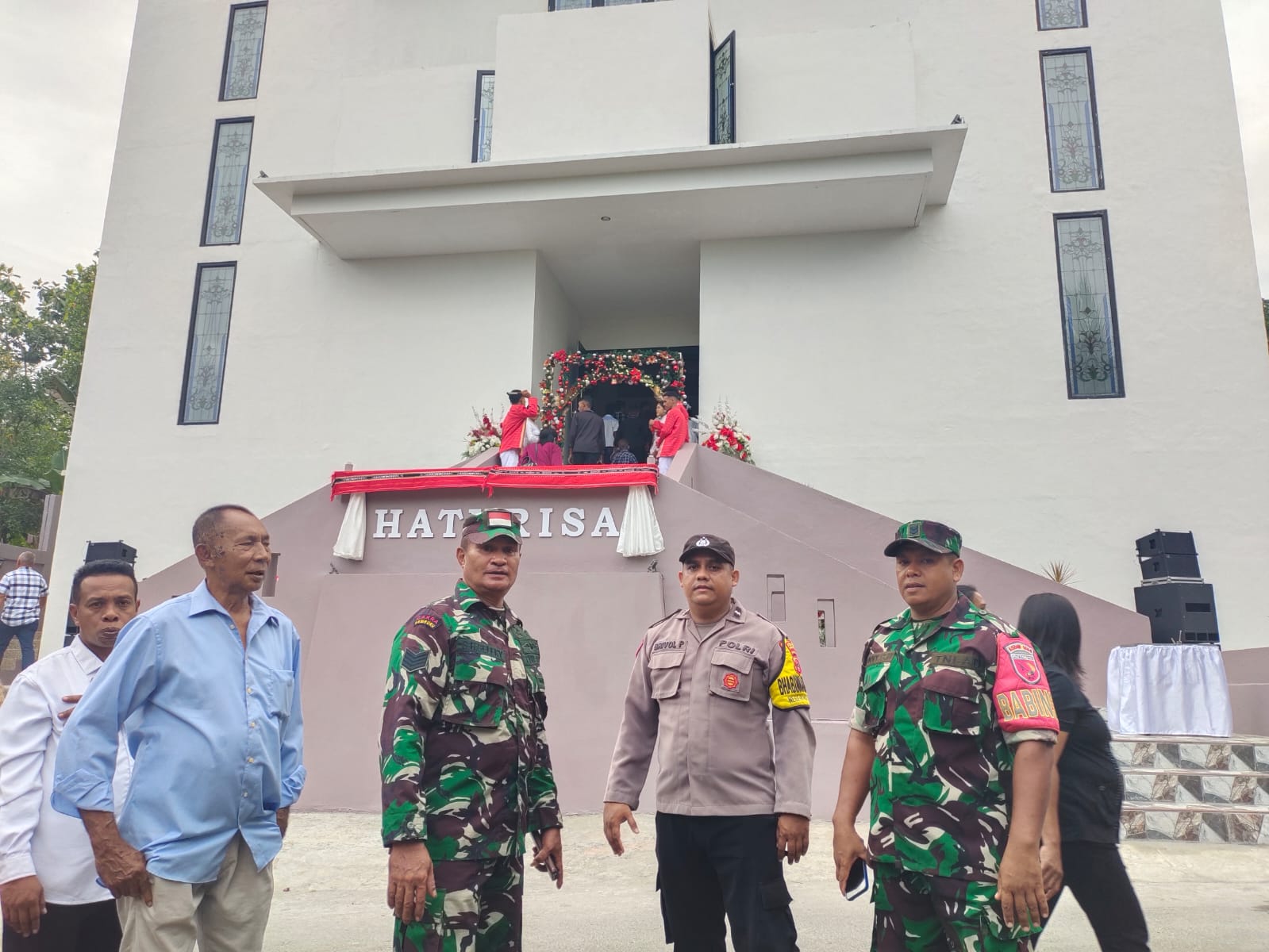Bhabinkamtibmas Negeri Hutumuri Peresmian Gedung Gereja Haturisa Negeri Hutumuri