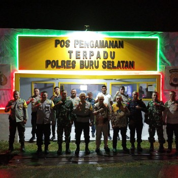 Kapolres Buru Selatan Pantau Perayaan Pergantian Malam Tahun Baru 2025 Bersama Forkopimda Kabupaten Buru Selatan