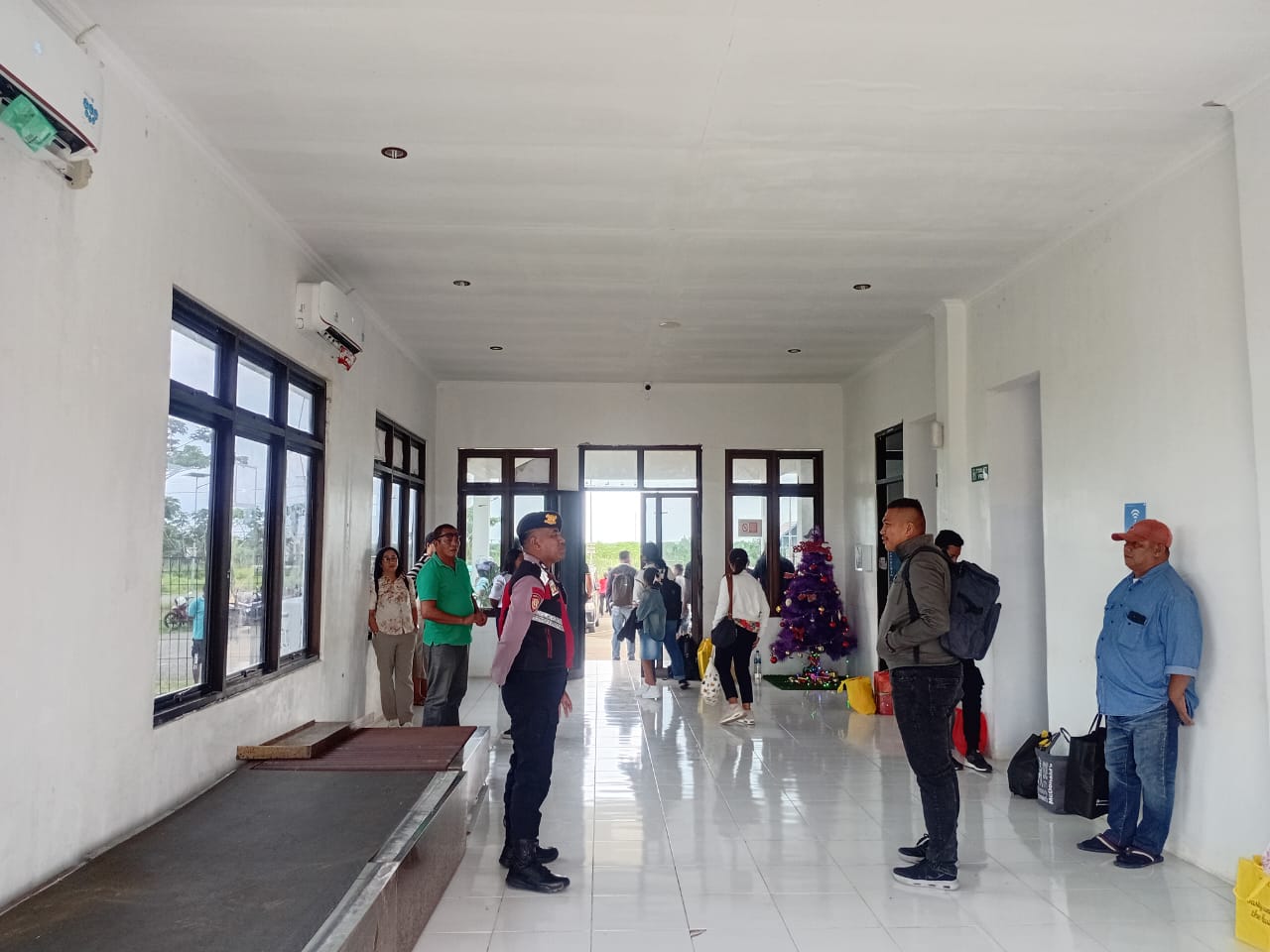 Polres MBD Amankan Objek Vital, Pastikan Operasional Penerbangan Berjalan Lancar