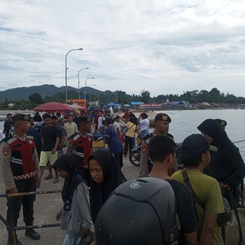 Sat Samapta Polres Buru Selatan Laksanakan Patroli Dialogis Dan Pengamanan di Pelabuhan