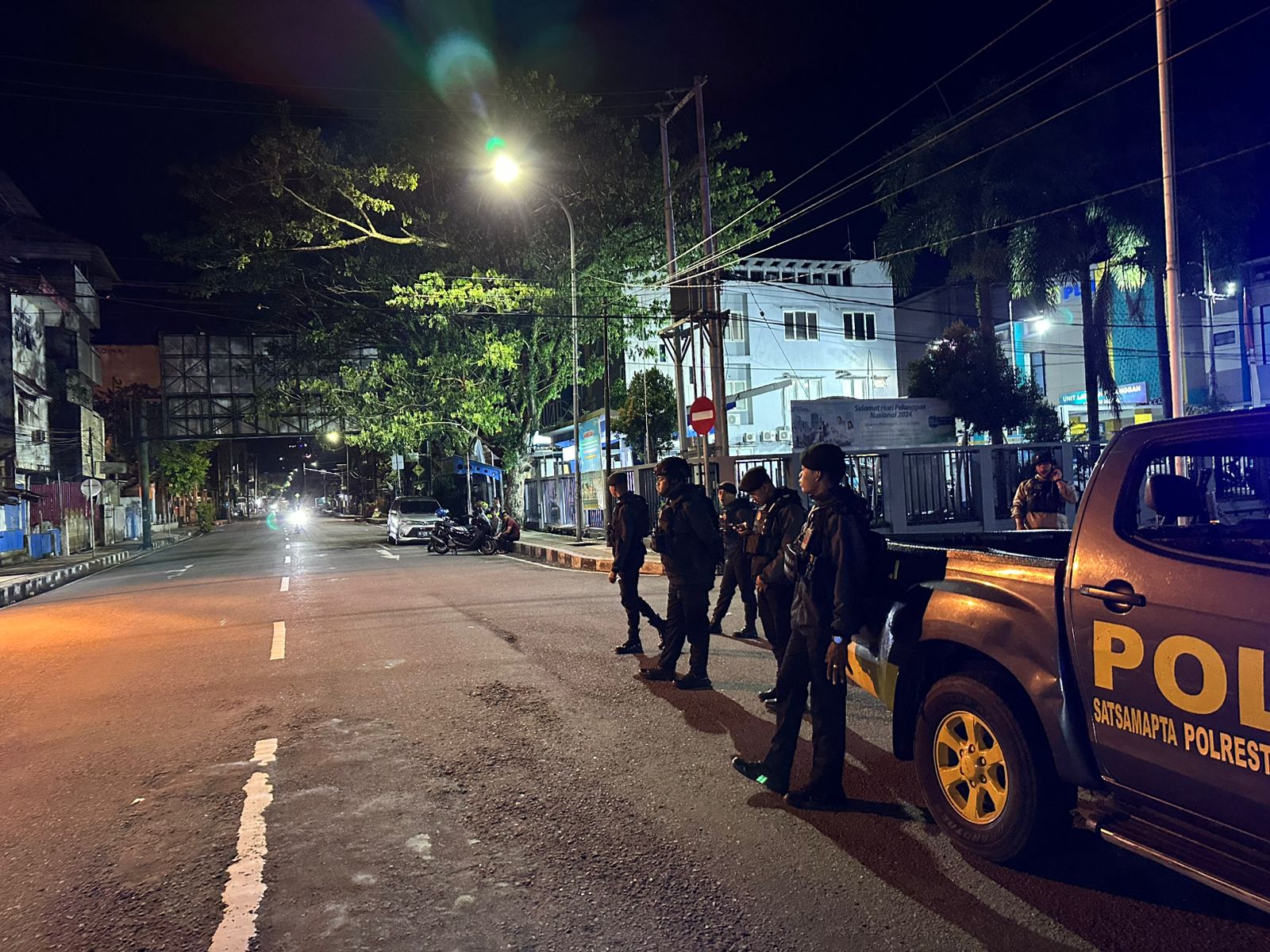 Sat Samapta Polresta Ambon Gelar Patroli Malam untuk Antisipasi Gangguan Kamtibmas