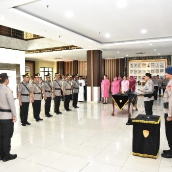 Pimpin Sertijab Sejumlah PJU, Ini Pesan Kapolda Maluku