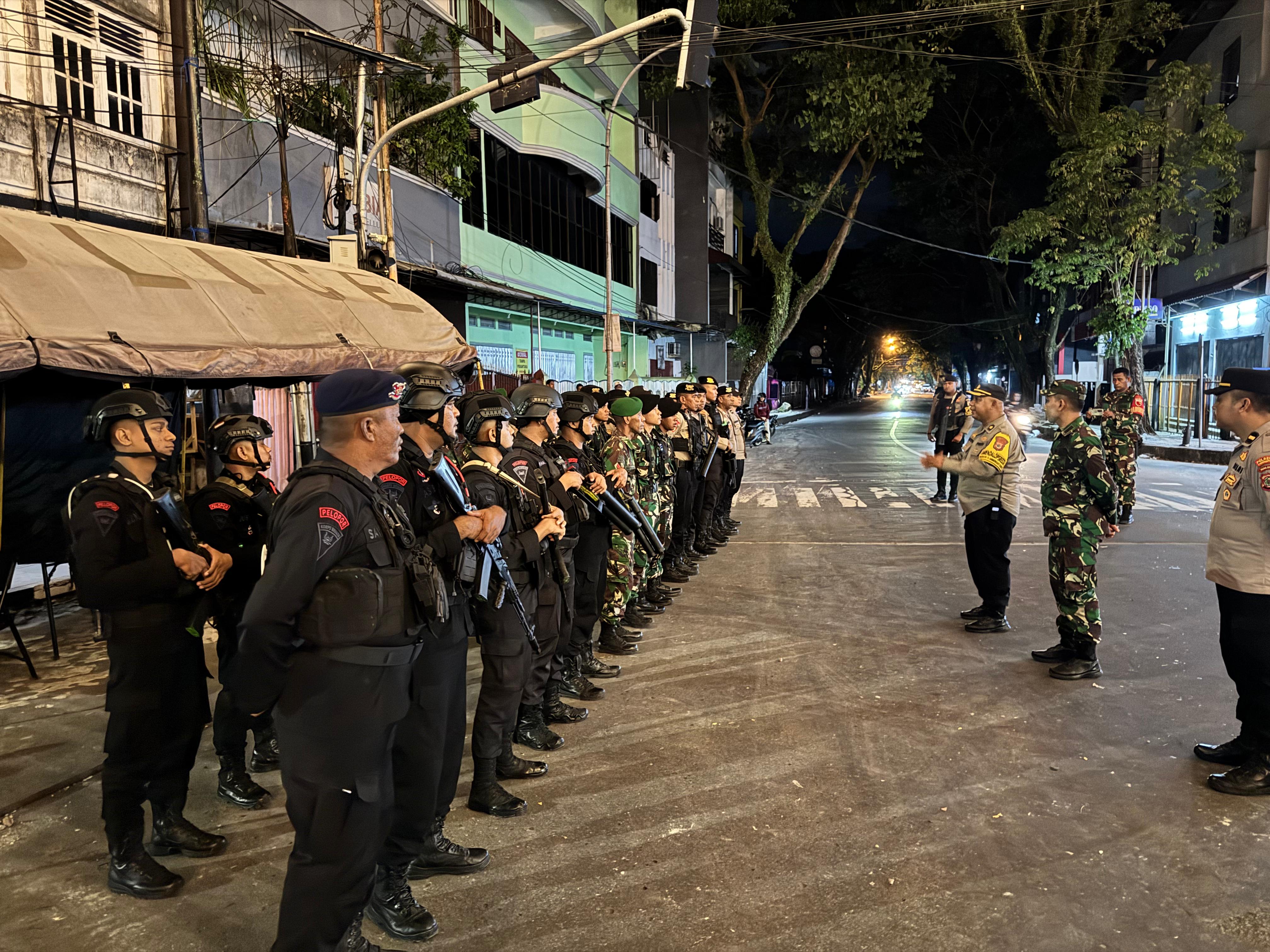 Gerak Cepat Polresta Ambon Tangani Aksi Saling Lempar Hingga Situasi Kembali Kondusif