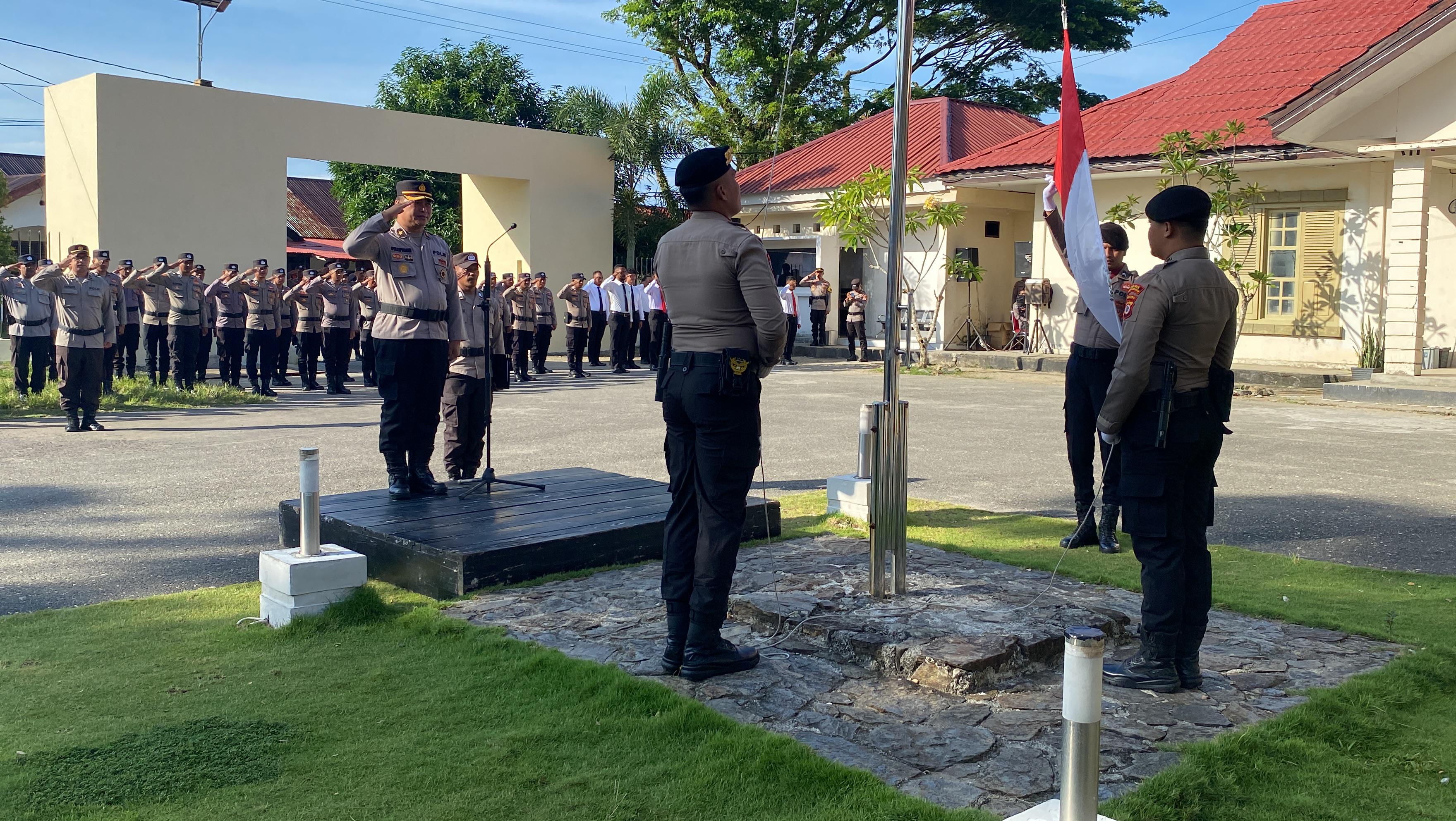 Polres Buru Selatan Laksanakan Upacara Peringati Hari Kesadaran Nasional