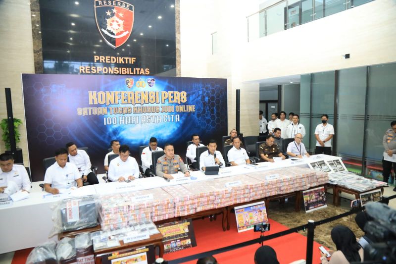 Polri Ungkap 3 Kasus Besar Judi Online: Sita Aset Rp61 Miliar, Ungkap Sindikat Internasional