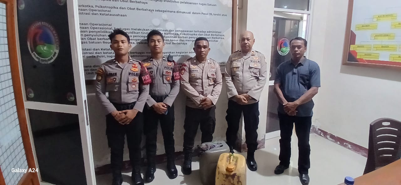 POLAIRUD POLRES KEPULAUAN ARU AMANKAN MIRAS JENIS SOPI SAAT LAKUKAN SAMBANG