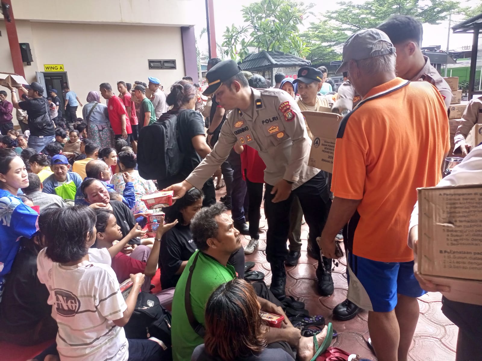 Polres Metro Jakarta Pusat Gelar Bakti Kesehatan Lapangan Untuk Korban Kebakaran Kebon Kosong1