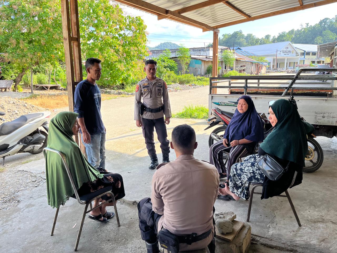 Sat Binmas Polres Buru Selatan Sambang dan Tatap Muka Dengan Masyarakat Sampaikan Pesan Kamtibmas