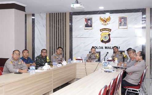 Wakapolda Maluku Pimpin Rapat Penetapan Status Gugurnya Anggota Polres SBT Saat Jalankan Tugas