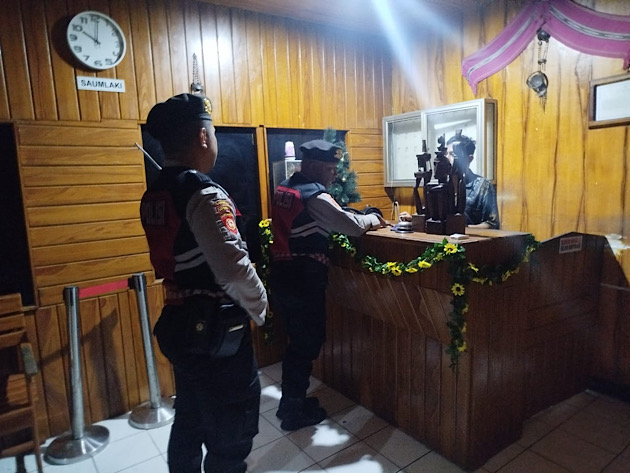Gelar Patroli malam, Sat Samapta Polres Kepulauan Tanimbar berhasil bubarkan Masyarakat yang sedang miras