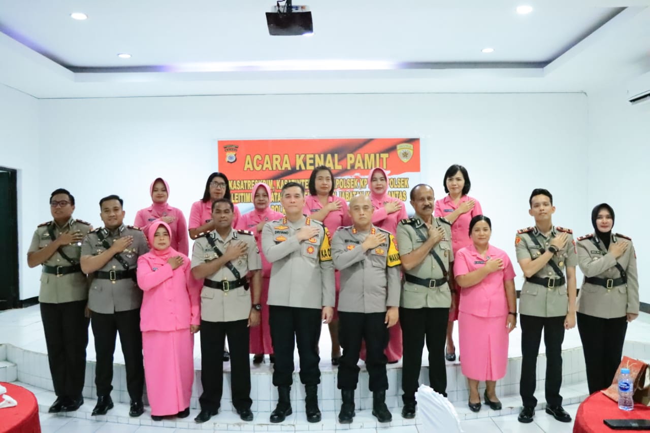 Kapolresta Ambon pimpin Serah Terima Jabatan Kasat Reskrim, Kapolsek KPYS, dan Kapolsek Leitimur Selatan dan Pelantikan Kasat Lantas Polresta Ambon