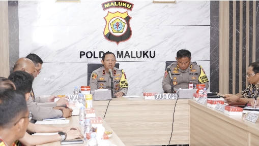 Pimpin Rapat Wakapolda Maluku Pantau Situasi Kamtibmas di Tugu Trikora dan Leihitu