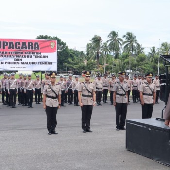 Kapolres Maluku Tengah Pimpin Sertijab Waka Polres Dan Kabag Ren Polres Maluku Tengah