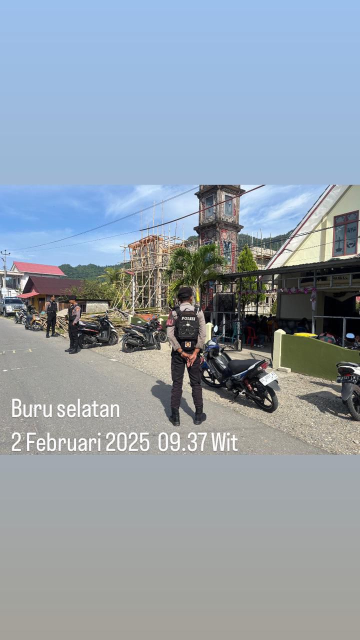 Personil Sat Samapta Polres Buru Selatan Laksanakan Pengamanan dan Patroli Gereja