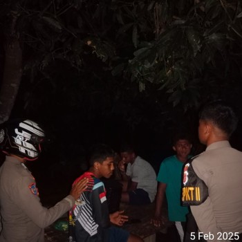 Polsek Waesama Hadir Dalam Kegiatan Patroli Malam Guna Menjaga Kamtibmas Tetap Aman Dan kondusif