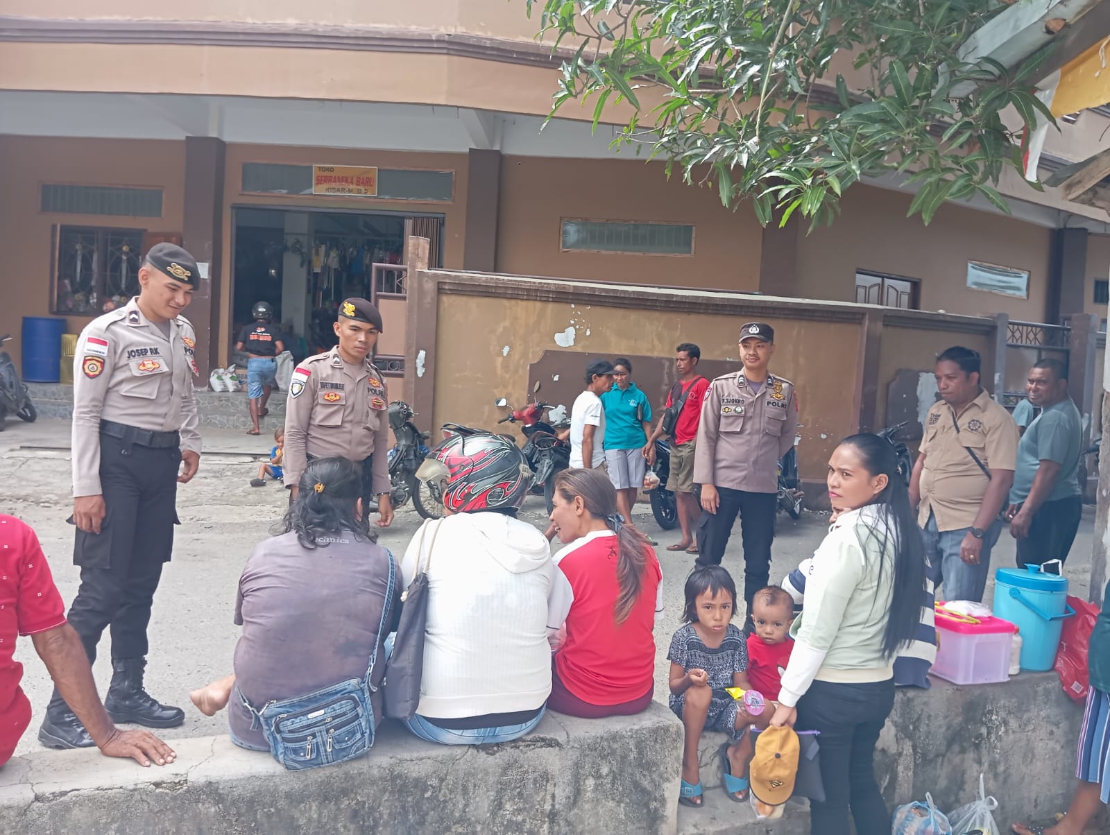 Polsek Kisar Gelar Jumat Curhat Bersama Warga Desa Wonreli Ciptakan Stabilitas Kamtibmas