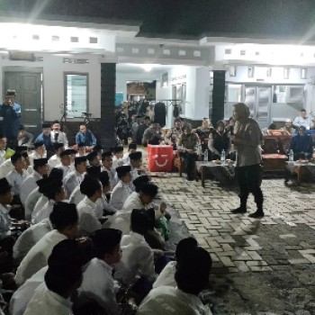 Kampanye Rise and Speak di Pondok Pesantren Kempek: Upaya Pencegahan Kekerasan Seksual bagi Santri