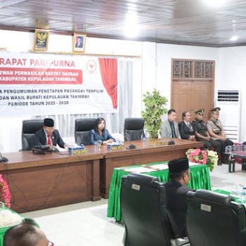 Rapat Paripurna DPRD penetapan Paslon Bupati dan Wabup terpilih, dihadiri Kapolres Kepulauan Tanimbar